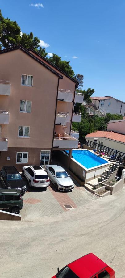 Apartments Vila Adrijana & Fitness Studio Wolf Bv Baška Voda Exteriér fotografie