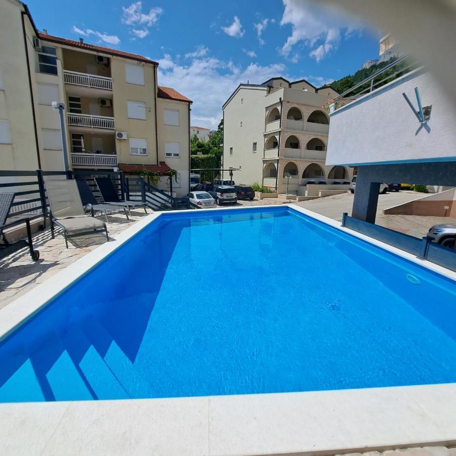 Apartments Vila Adrijana & Fitness Studio Wolf Bv Baška Voda Exteriér fotografie