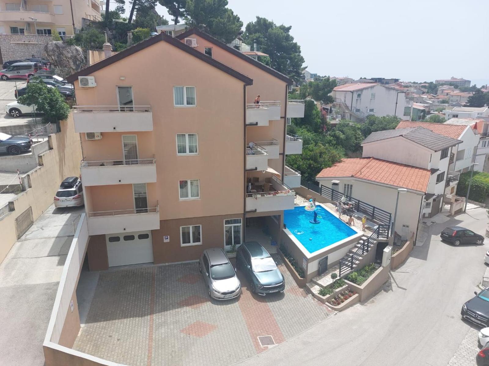 Apartments Vila Adrijana & Fitness Studio Wolf Bv Baška Voda Exteriér fotografie